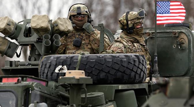 Bloomberg: США направят в Европу больше вооружений