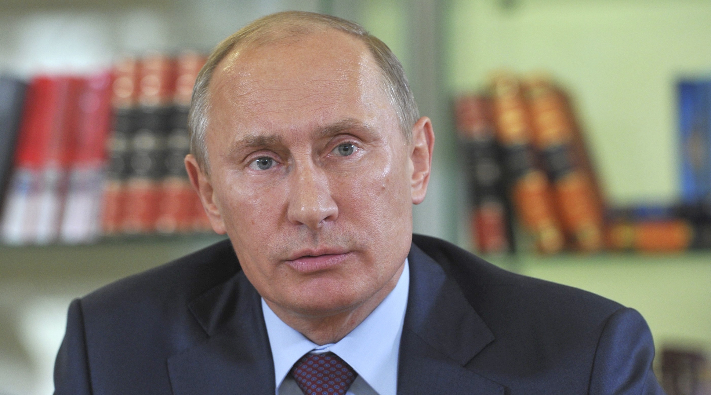 У стен Кремля представят трёхтомник Путина