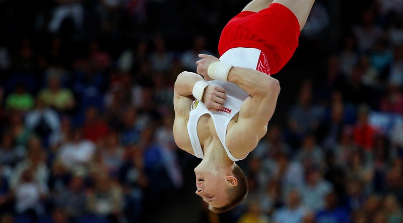 Российский гимнаст Аблязин завоевал серебро Олимпиады в опорном прыжке