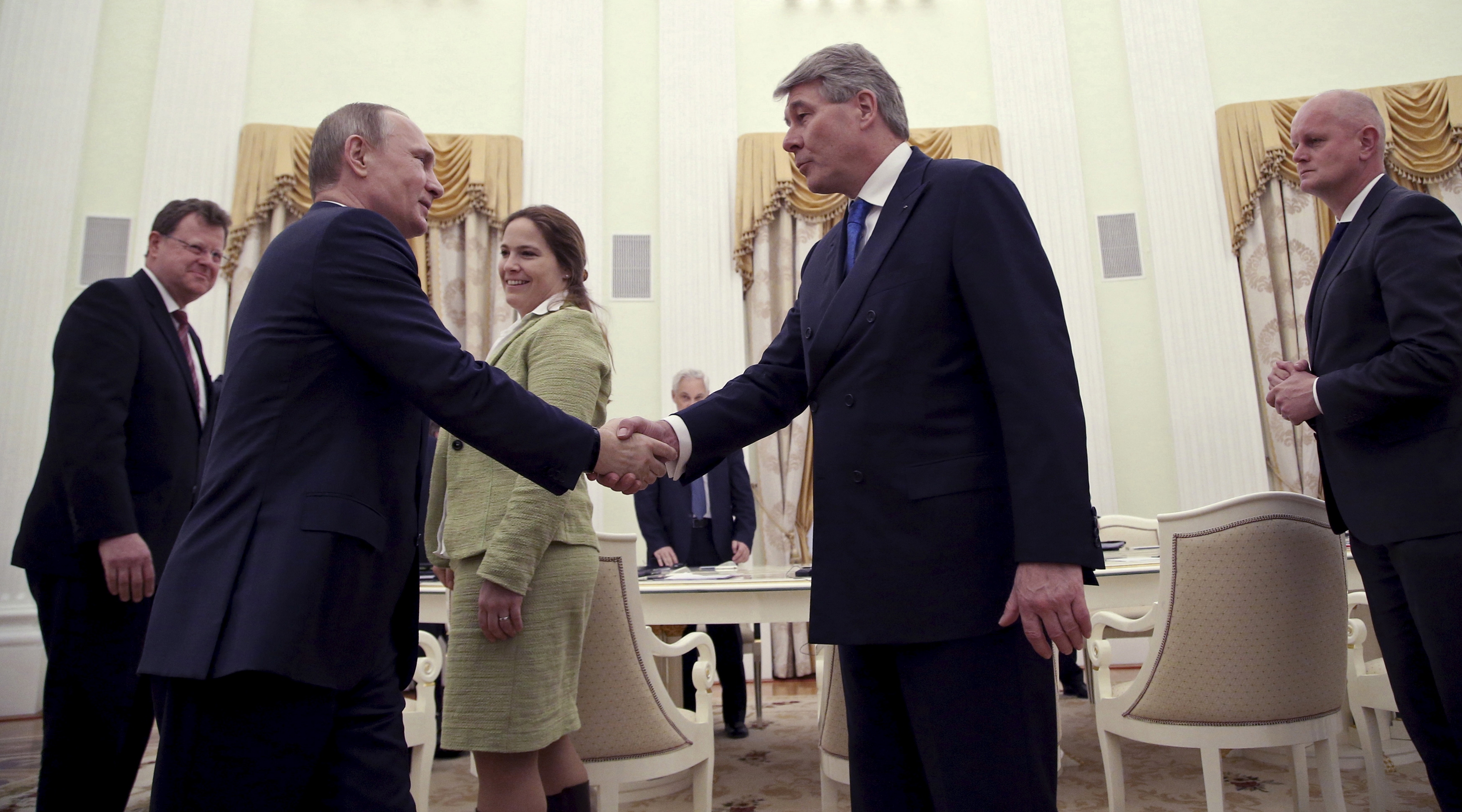 В ФРГ посоветовали Украине возобновить торговлю с Россией