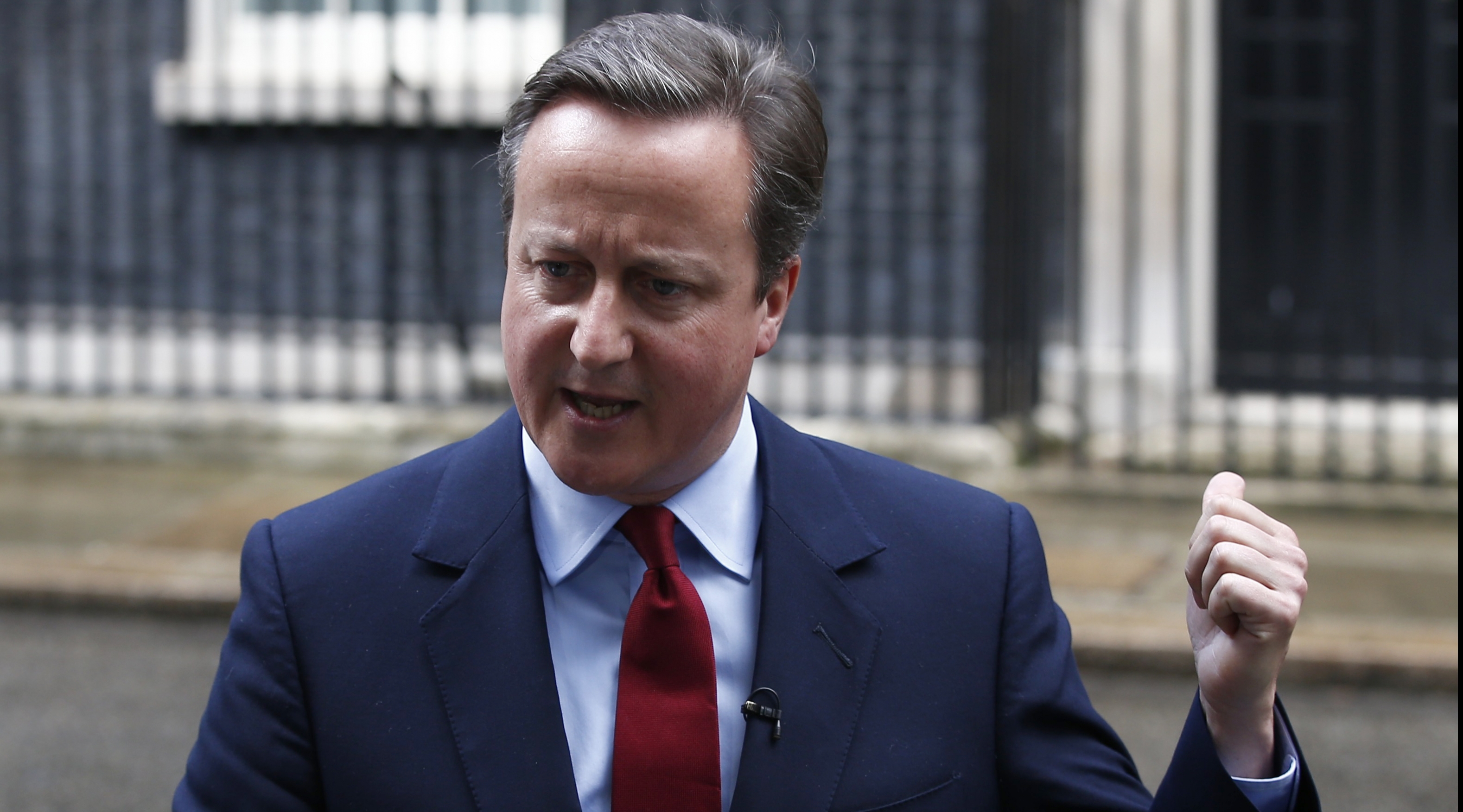 Independent: полиция Лондона взяла под охрану дом Кэмерона