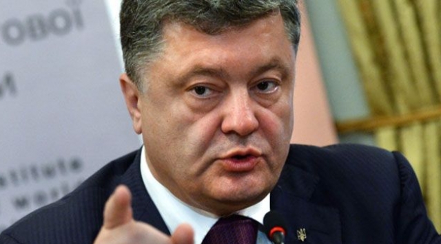Порошенко: Украине удалось остановить крупнейшую армию на континенте
