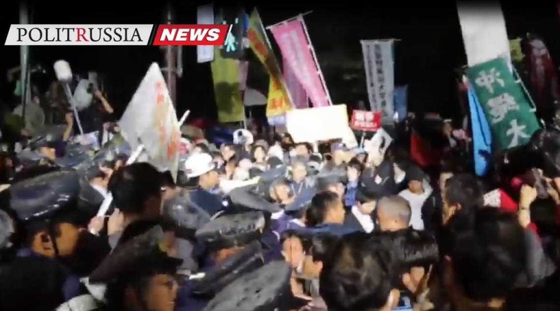 «Сдержанные» японские депутаты подрались из-за военного законопроекта