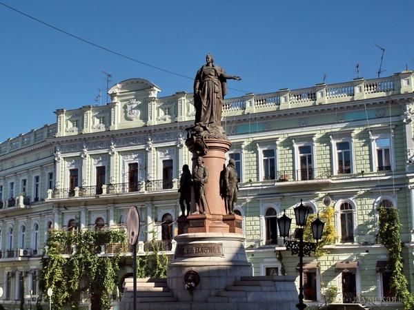 Киевский суд допустил снос памятника Екатерине II в Одессе
