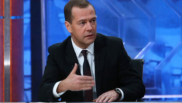 Медведев поручил вице-премьерам готовить обращение в суд для взыскания долга с Киева Медведев поручил вице-премьерам готовить обращение в суд для взыскания долга с Киева