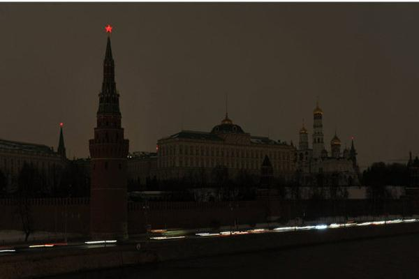 Москва сэкономила почти 400МВт электроэнергии в "Час Земли" Москва сэкономила почти 400МВт электроэнергии в "Час Земли"