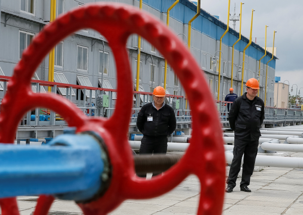 Новак рассказал о планах по снижению РФ добычи нефти