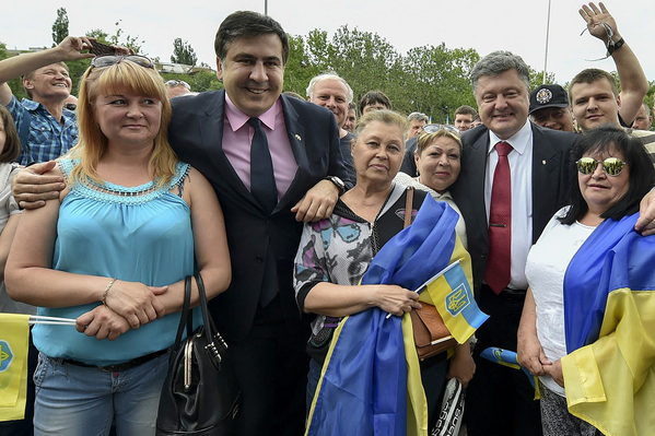 Одесский губернатор Саакашвили предлагает распустить на Украине таможню и милицию Одесский губернатор Саакашвили предлагает распустить на Украине таможню и милицию