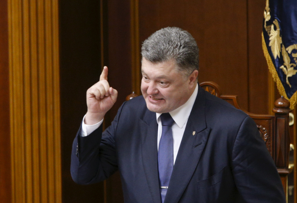 Порошенко запугивает финнов и прибалтов "российским вторжением" Порошенко запугивает финнов и прибалтов "российским вторжением"