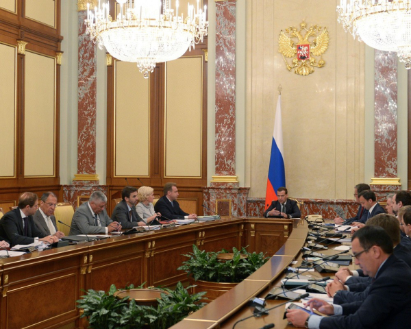 Правительство РФ может направить 135 млрд рублей на поддержку реального сектора Правительство РФ может направить 135 млрд рублей на поддержку реального сектора