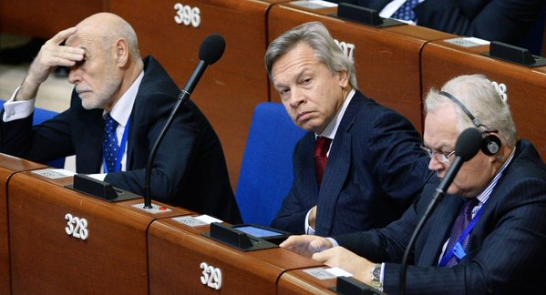 Пушков поиронизировал над словами Картера о "дружеской политике" Пентагона Пушков поиронизировал над словами Картера о "дружеской политике" Пентагона