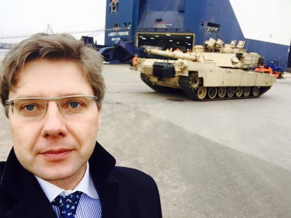США направили в страны Балтии солдат и военную технику США направили в страны Балтии солдат и военную технику