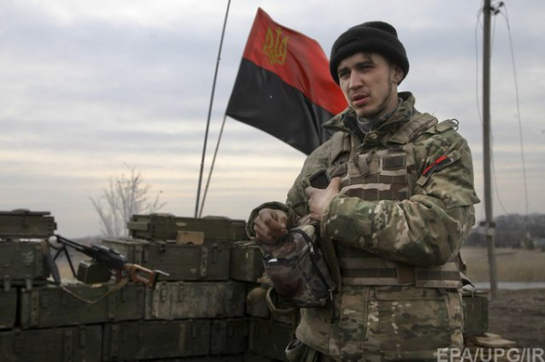 Украинские силовики обстреляли машину "Правого сектора" Украинские силовики обстреляли машину "Правого сектора"