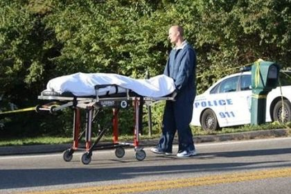 В США мужчина застрелил двух сестер и ранил своего друга В США мужчина застрелил двух сестер и ранил своего друга