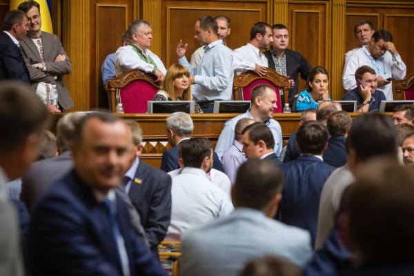Депутаты Верховной Рады объединились для борьбы с "русским миром" Депутаты Верховной Рады объединились для борьбы с "русским миром"