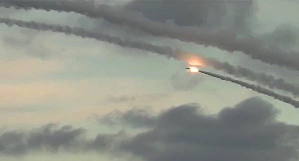 Видео стрельбы "Калибрами" с подлодки может побить рекорд ролика залпов с Каспия Видео стрельбы "Калибрами" с подлодки может побить рекорд ролика залпов с Каспия