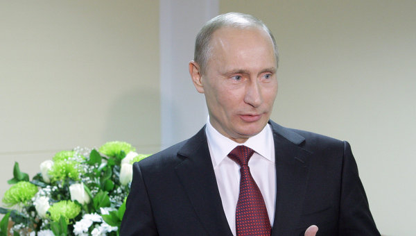 Владимир Путин поздравил российских женщин с 8 марта Владимир Путин поздравил российских женщин с 8 марта