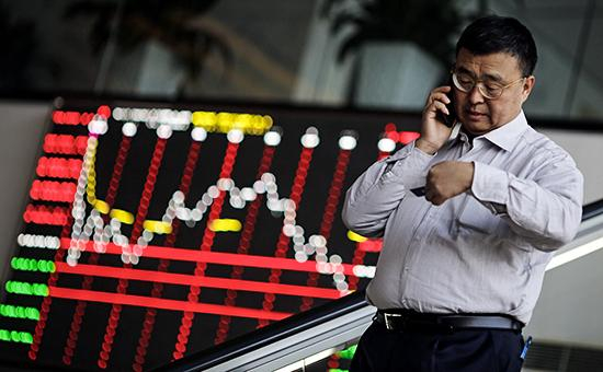 Власти Китая провели массовые задержания биржевых паникёров