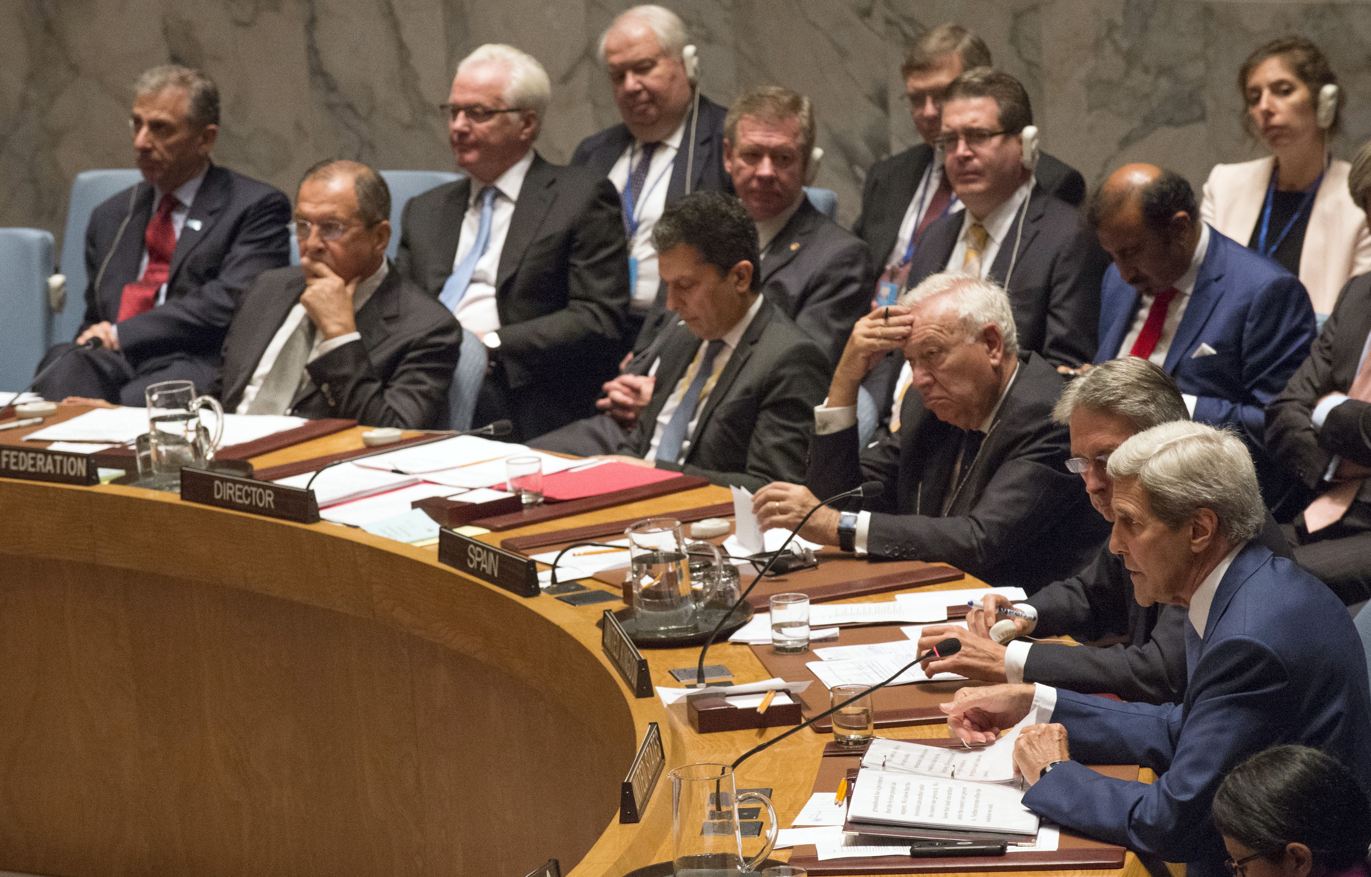 Что говорит оон. Совбез ООН. Заседание совета безопасности ООН. ООН совет безопасности Женева. Заседание совета ООН 2000г.