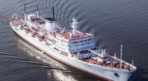 "Адмирал Владимирский" впервые за 30 лет возобновляет изучение Антарктиды