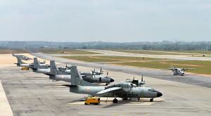 Боевики атаковали авиабазу в Индии