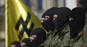 "Боевые" традиции "Азова" - пьяные боевики попали в ДТП в Мариуполе