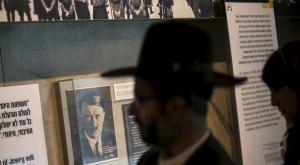 Евреи негодуют - в Германии готовится переиздание книги Гитлера Mein Kampf