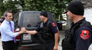 Главу МВД Албании взяли под охрану из-за угроз неизвестных