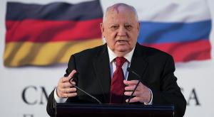 Горбачев: отношения между РФ и Германией необходимо налаживать на уровне правительств