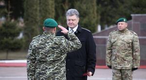 Порошенко предложил призывать демобилизованных в военный резерв