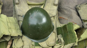 Каски, аптечки, бронежилеты - солдаты ВСУ распродают полученное от волонтеров