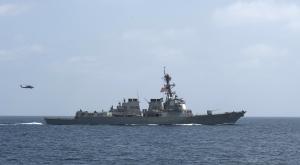 Хуситы в третий раз обстреляли у берегов Йемена американский эсминец