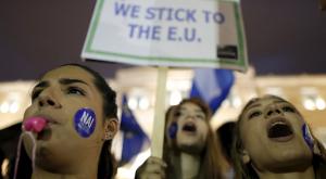 Крупный бизнес вывел на улицы Афин 20 тыс митингующих «за» соглашение с кредиторами