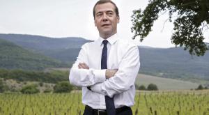 Медведев поручил готовиться к продлению продовольственного эмбарго до конца 2017