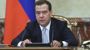Медведев заявил, что иностранные суда гражданского флота заменят российскими