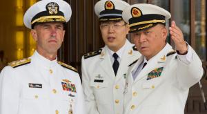 Министр обороны Китая призвал граждан готовиться к войне на море