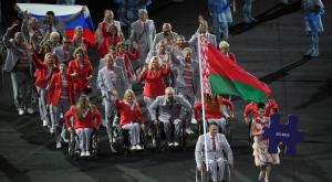 МПК наказал белоруса, вынесшего на Паралимпиаде флаг России, лишением аккредитации