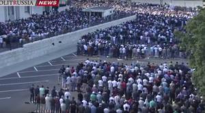 Мусульмане России празднуют Ураза-Байрам - окончание священного месяца Рамадан 