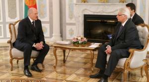 "Нам это не подходит": Лукашенко отказался делать выбор между РФ и Евросоюзом 