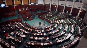 Парламент Туниса вынес вотум недоверия премьер-министру 
