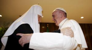 Патриарх РПЦ и Папа Римский встретились впервые в истории