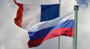 Путин заявил, что контакты парламентов РФ и Франции укрепят отношения стран