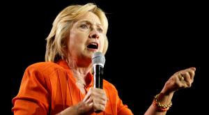 Родственники погибших в Бенгази американцев подали в суд на Клинтон