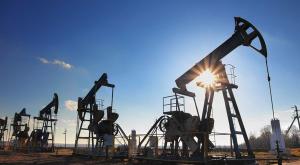 Россия и страны ОПЕК договорились заморозить уровень нефтедобычи