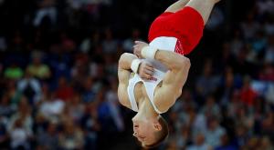 Российский гимнаст Аблязин завоевал серебро Олимпиады в опорном прыжке