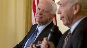 "Смертоносное содействие" - американские сенаторы одобрили поставки оружия Киеву