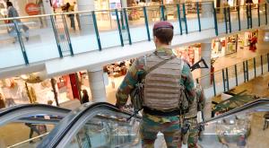 СМИ: полиция Брюсселя задержала в городе двоих смертников с "поясами шахида"