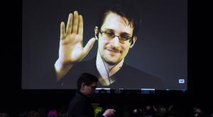 Сноуден ответил экс-министру юстиции США по вопросу оказанной "услуги обществу"