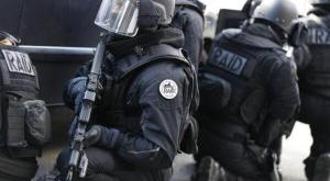 Спецназ освободил 18 заложников - работников магазина в ТЦ под Парижем