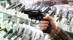 Среди жителей Баварии подскочил спрос на газовые пистолеты и перцовые баллончики
